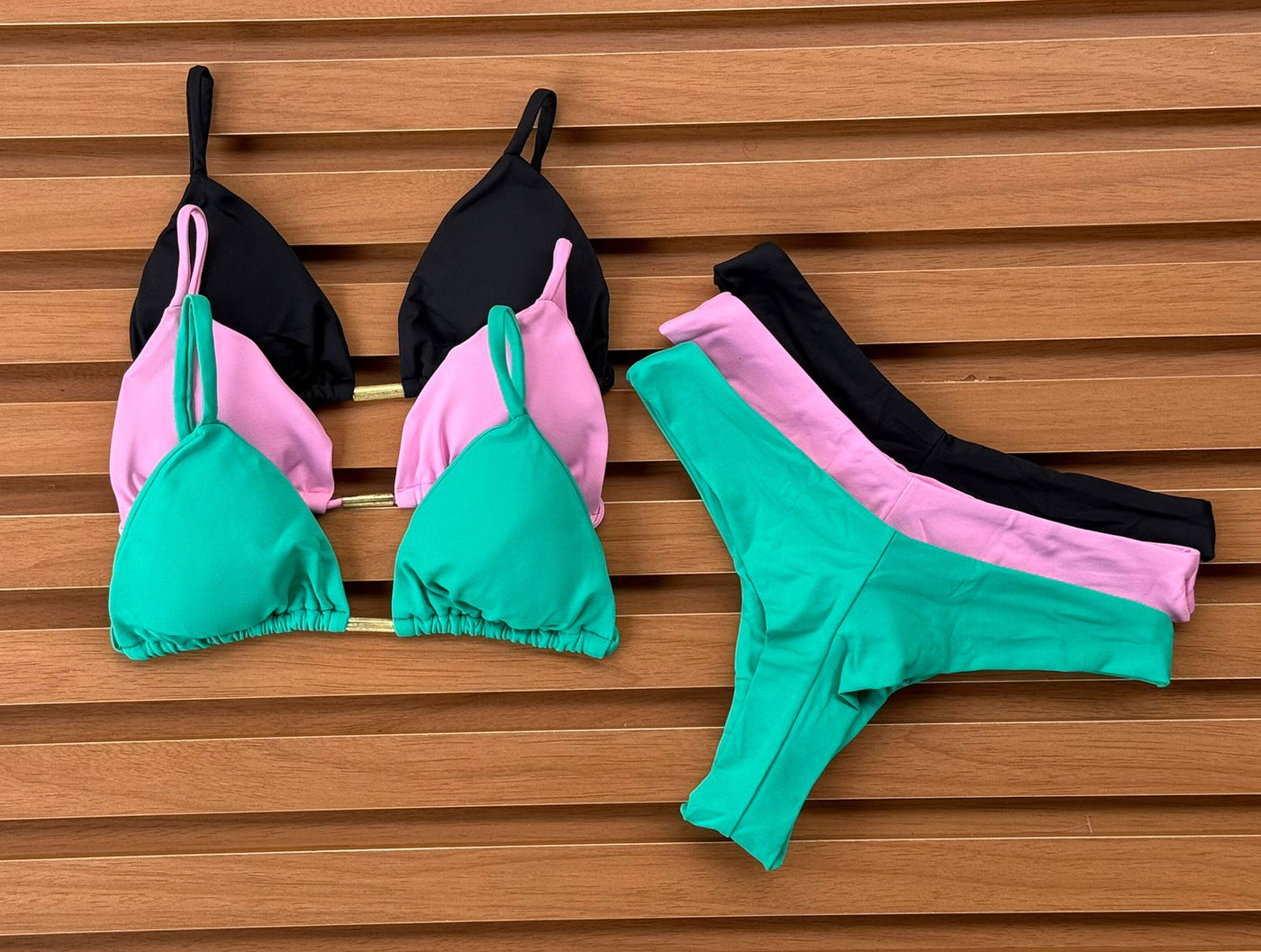 KIT 3 Biquíni Cortininha Calcinha Asa Delta Verde Jade/Rosa Chiclete/Preto