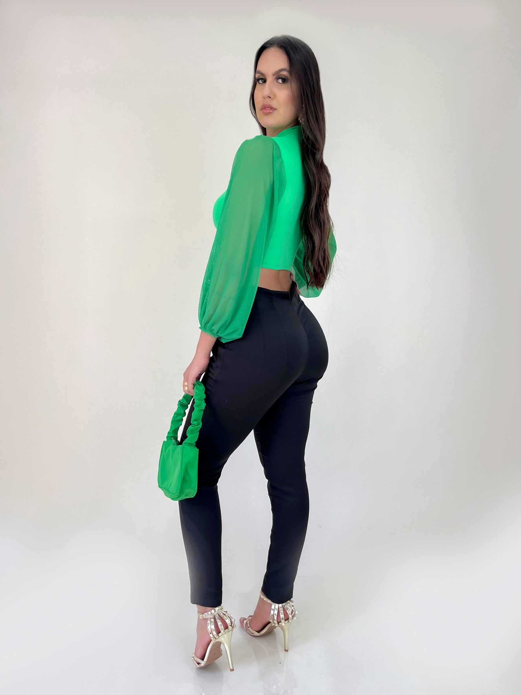 Cropped Alicia Ref: 162