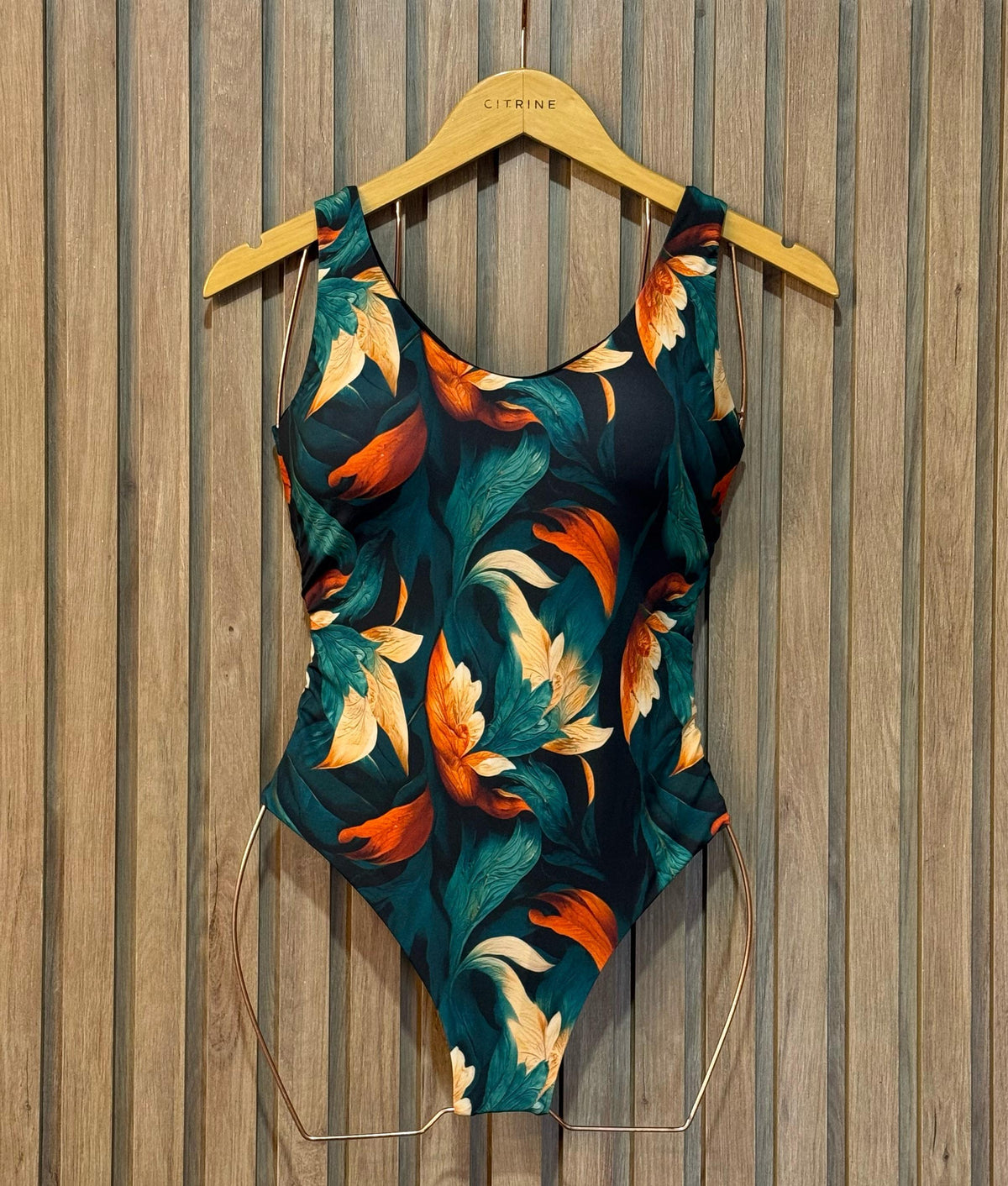 Conjunto Body Maiô e Saida de Banho Luz de Outono Ref: 761