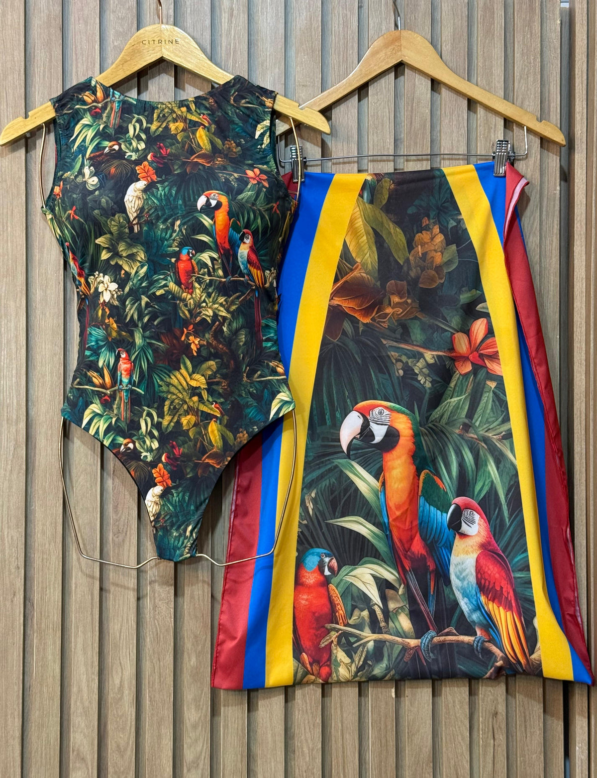 Conjunto Body Maiô e Saída de Banho Jungle
