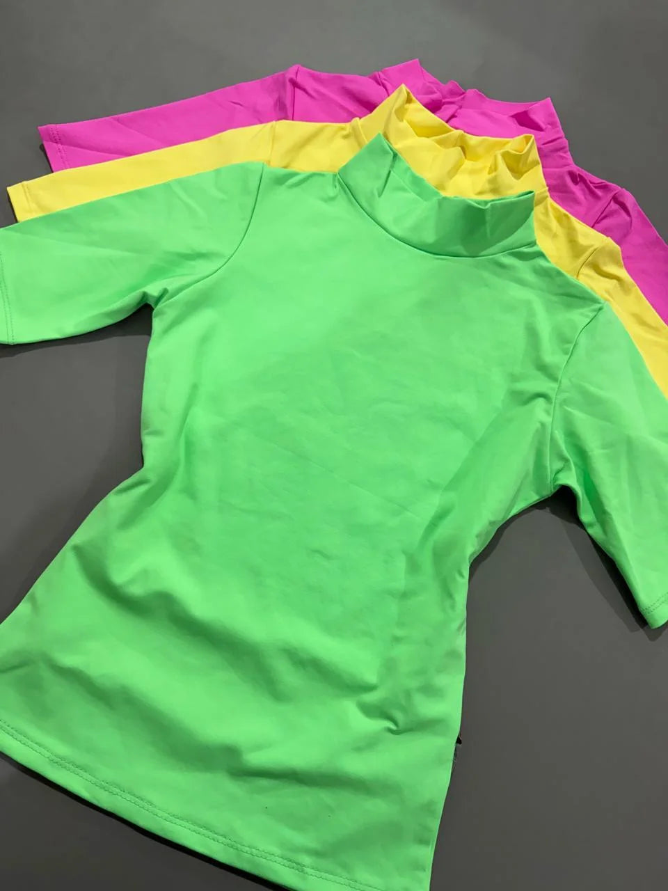 kit 3 Blusas Baby Look Gola Alta Manga Menta/Abacaxi/Chiclete